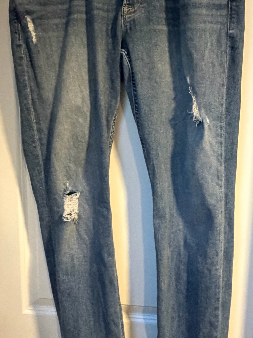 Hudson Jeans Size 36 Distressed Blue Denim EUC